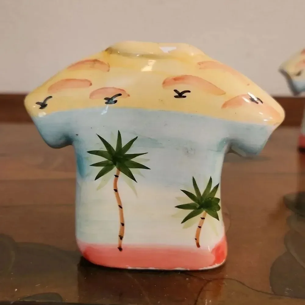 Aloha Shirt Ceramic Salt & Pepper Shakers Hawaii